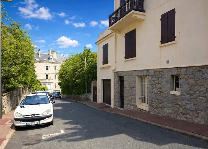 Frias - 3 étoiles - Welkeys Appartamento Biarritz